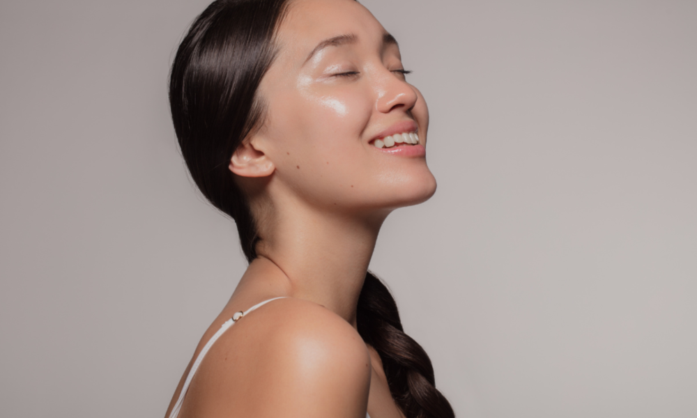 Woman with glowy face | Tru Beauty by Trevor | Henderson | Las Vegas, NV